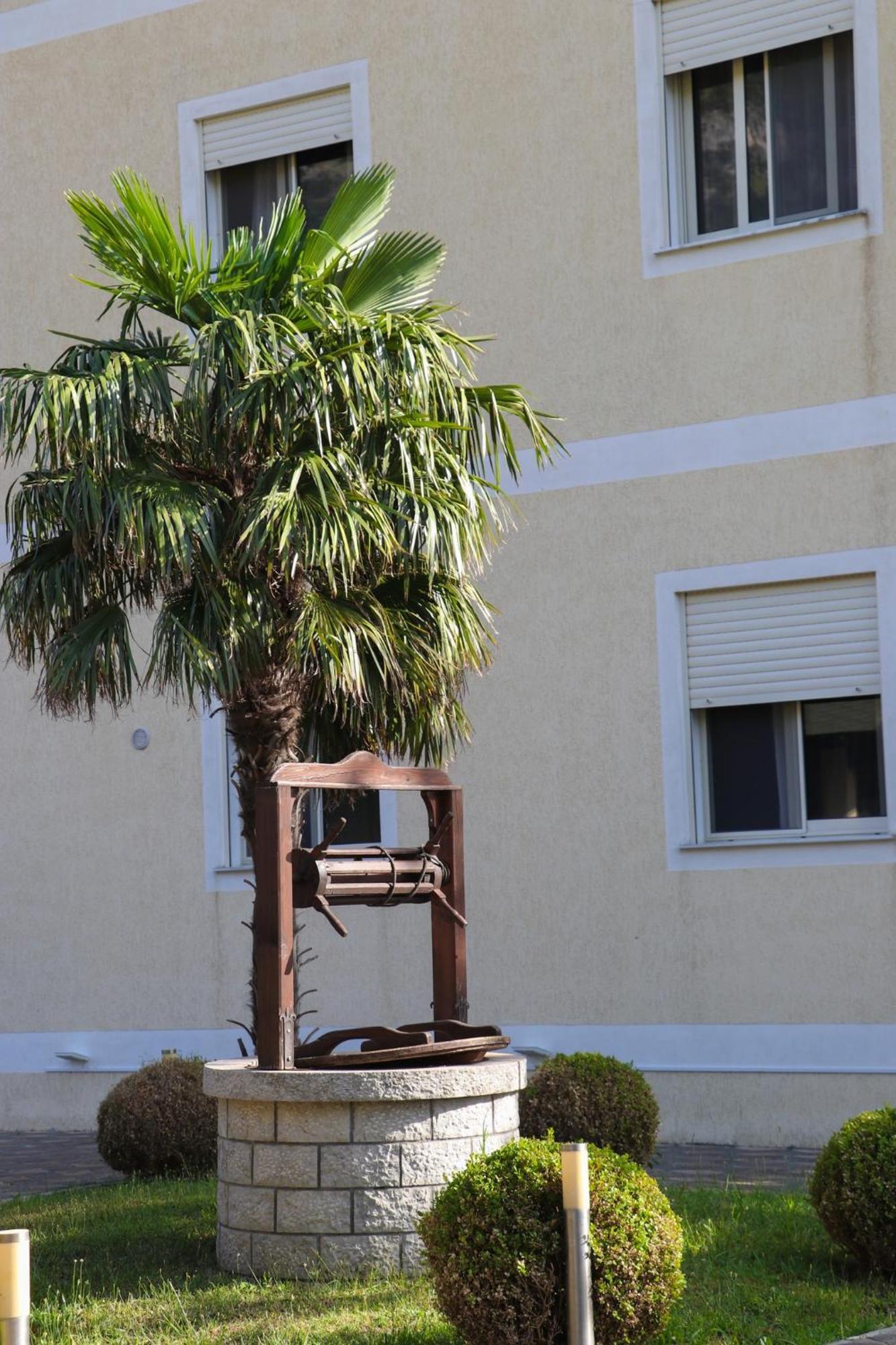 Hotel As Baks-Rrjoll Shkodër エクステリア 写真